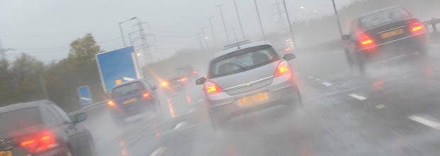 como-conducir-con-lluvia